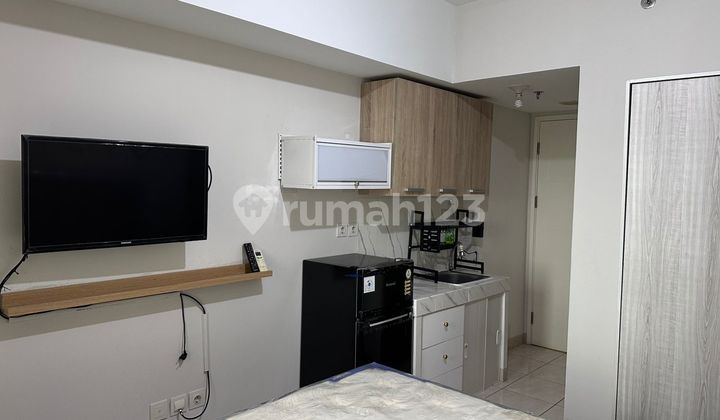 Disewakan Apartemen Springlake Furnish Baru Summarecon 2