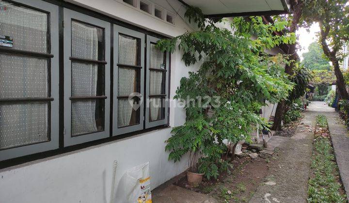 Dijual Rumah Tua hitung Tanah di KS Tubun Palmerah 2