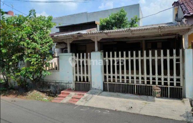 Dijual Rumah Tua hitung Tanah di Bojong Indah 1