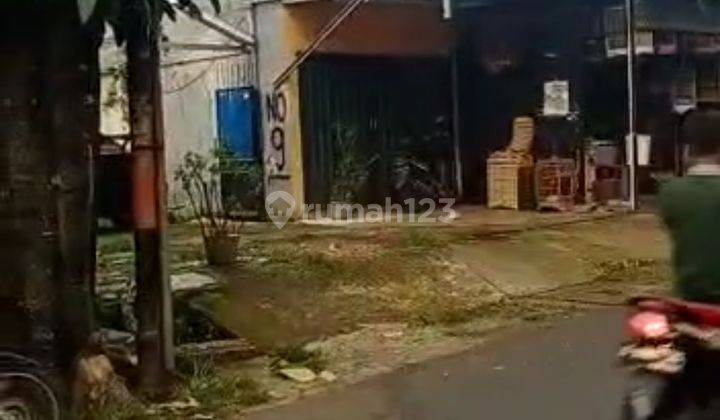 Dijual Rumah bonus 4 kios di daerah Petukangan Selatan 2