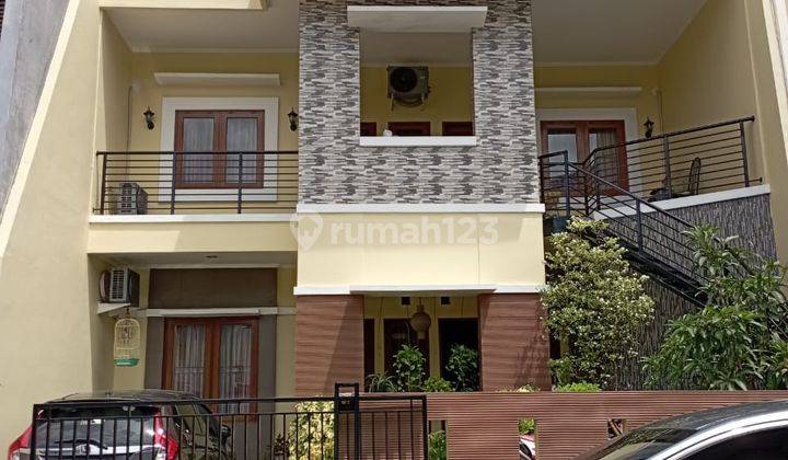 Dijual Cepat Rumah 2lt di Perumahan Taman Kedoya Indah 1