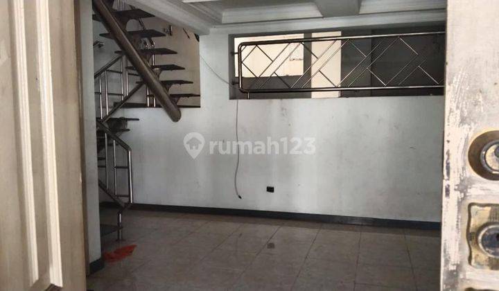 Dijual Cepat Rumah 2 lantai di Gunung Sahari 1