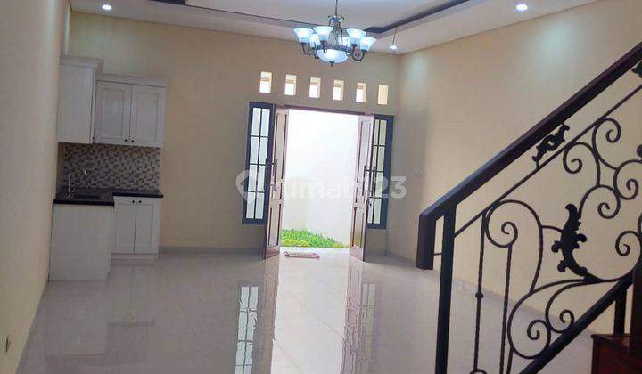 Dijual Rumah Baru 2 lt di Kemanggisan Jakarta Barat 2