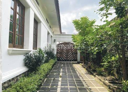 Dijual Rumah mewah siap Huni di Kawasan Menteng 2