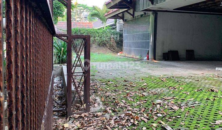 Dijual Murah Rumah Tua hitung Tanah di Simprug Golf Senayan 1