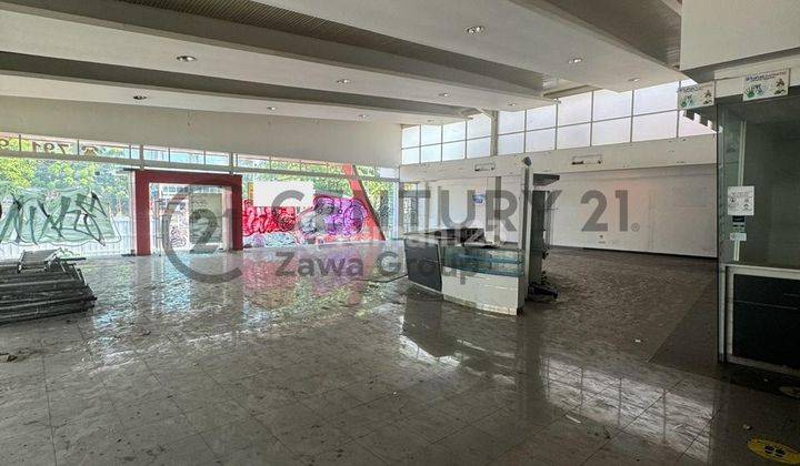 Dijual Bangunan Ex Showroom Di Mampang Prapatan Jakarta Selatan 1