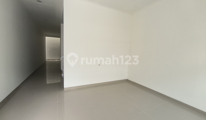 Dijual Rumah Baru 3 Lantai Di Taman Ratu Jakarta Barat