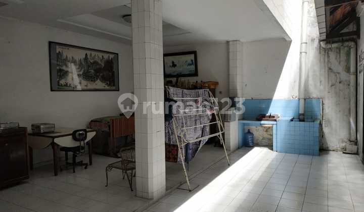 Dijual Rumah 10x42m Cocok Untuk Kost Di Kartini Pasar Baru 2