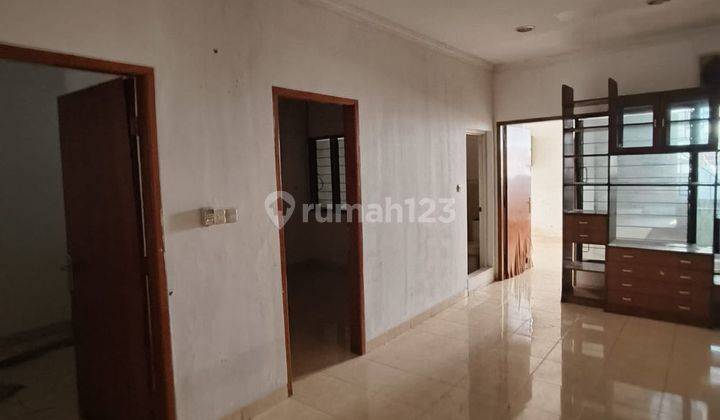 Disewakan Rumah Siap Huni 3+1 Kamar Di Jelambar 2