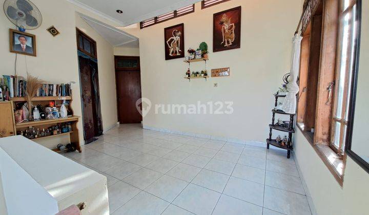 Dijual Murah Rumah 2lt siap Huni di Kebon Jeruk 2