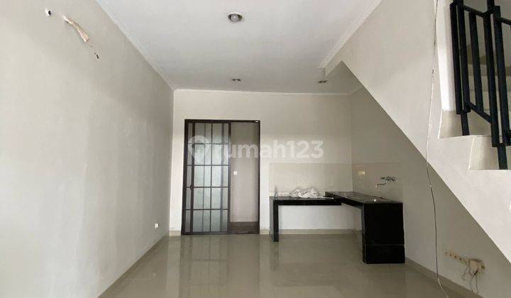 Rumah modern minimalis bagus untuk dijadikan sebagai tempat tinggal dan nyaman Rumah 2 Lantai Bagus!!!! 1