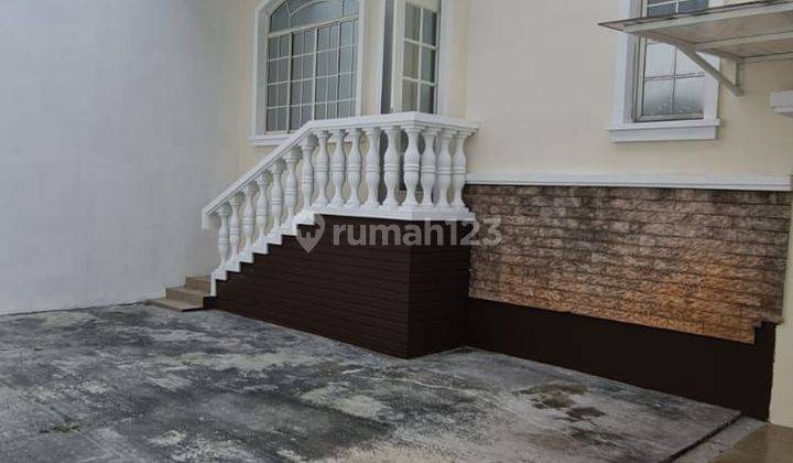 Di Sewakan, Rumah mewah Cluster West Europe BAGUS  1