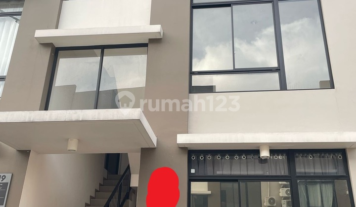 For Rent: Green Royal Condo House, 1st Floor, low price and negotiable but reasonable. Good, unfurnished. 1