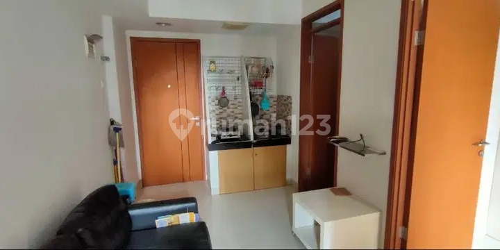 DIsewakan Aptemen 2br murah banget dan semi furnish 2