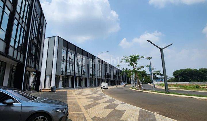 Ruko Exclusive 3 Lantai Botany Hills di Fatmawati, Jaksel