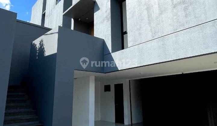 Rumah Modern Minimalis Lokasi Strategis di Kemang, Murah, Jaksel 2