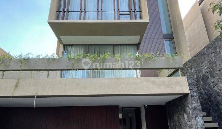 Townhouse Exclusive Siap Huni Di Kemang, Bebas Banjir, Ada Kolam Renang, Jaksel 1