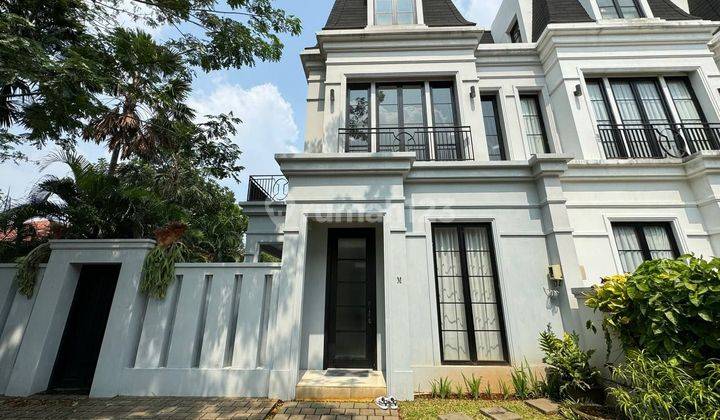 Rumah American Classic Dalam Cluster Mewah di Kemang, Bebas Banjir, Jaksel 1