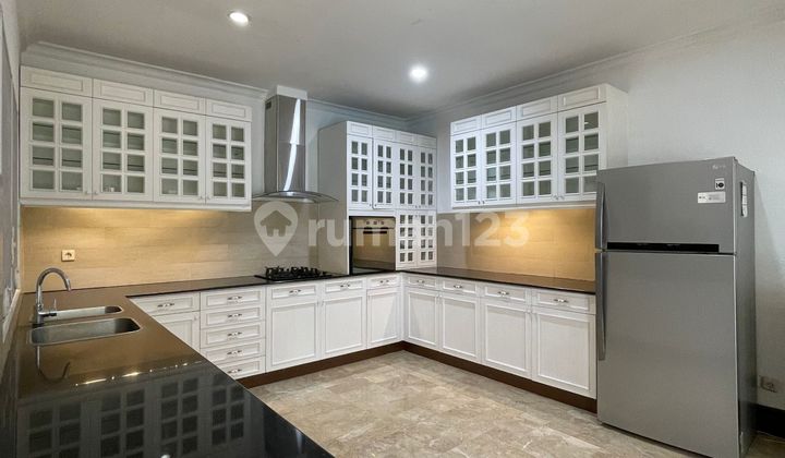 Exclusive Luxury House in the Prestigious Dharmawangsa Area, Close to Senopati and SCBD South Jakarta 2