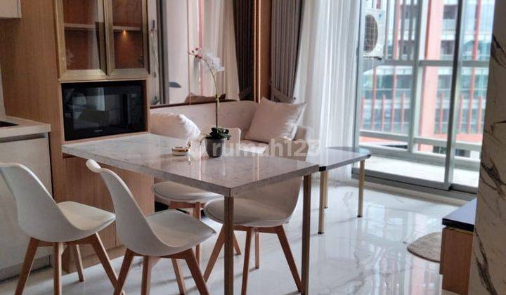ruang makan apartemen south quarter residence 1br