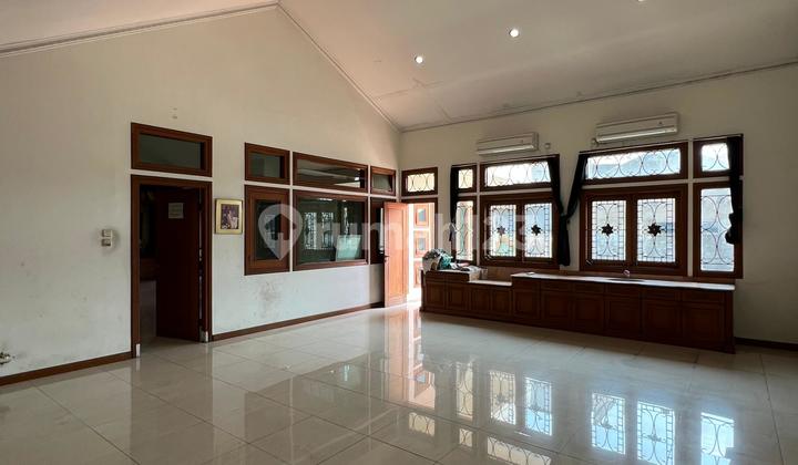 Rumah Terawat Harga Menarik Lokasi Prima Depan Jalan Utama Duren Tiga Jakarta Selatan