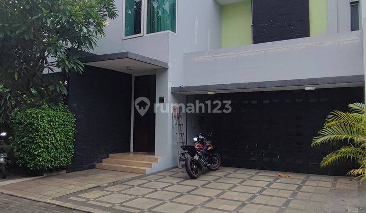 Townhouse Mewah Terawat Siap Huni di Kemang, Bebas Banjir, Jaksel 1