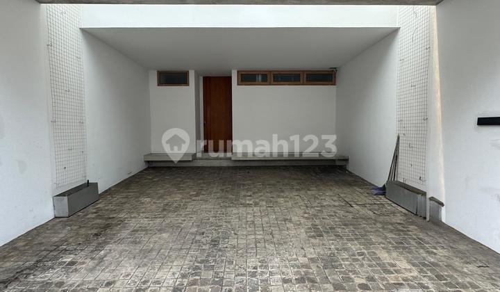 Modern Minimalist House Ready to Occupied Flood-Free in Prime Area Kebayoran Baru, South Jakarta 2