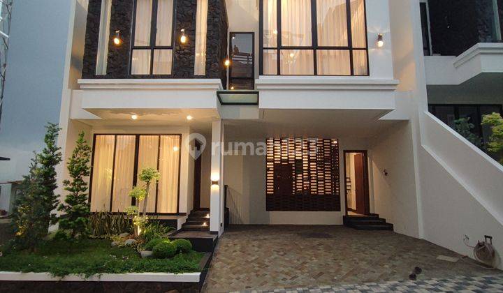 Rumah 3 Lantai Modern Classic Furnished Di Lebak Bulus, Jaksel 1