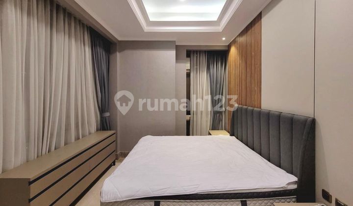 kamar tidur apartemen district 8 senopati 2br