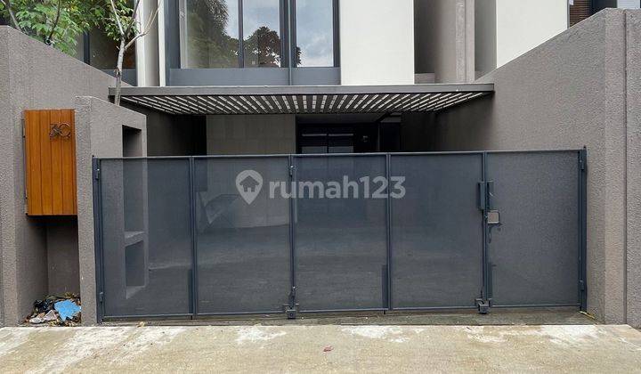 Rumah Modern Minimalis Ready Siap Huni Di Kemang, Jalan Lebar Bebas Banjir, Jaksel 1