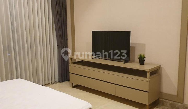 kamar tidur apartment district 8 senopati 1