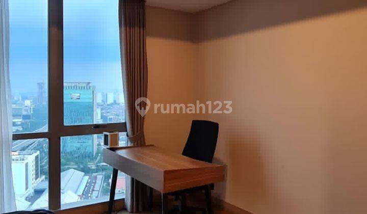 Apartemen Holland Village 3BR Modern Furnished di Cempaka Putih 2