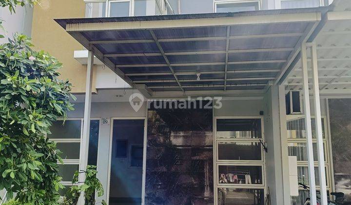 DISEWAKAN RUMAH RAPIH RUMAH SIAP HUNI RUMAH 2 LANTAI  1