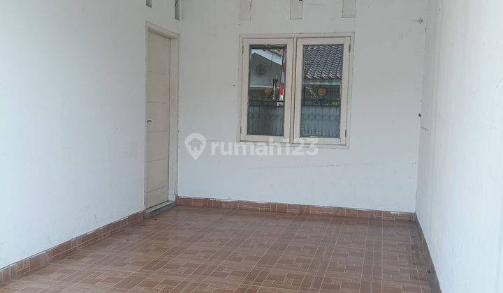 Dijual Rumah  2 Lantai Lokasi Strategis Jalan Bisa Untuk 2 Mobil  2