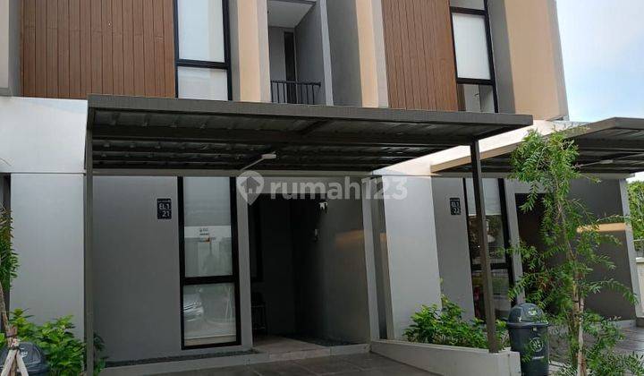 Dijual Rumah 2 Lantai Rumah Sudah Full Furnished  1