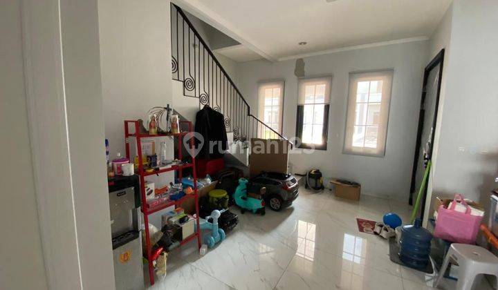 Rumah Dijual di Sutera Winona 3 Lantai Bagus Semi Furnish 2