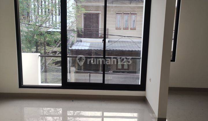 MODERN JARANG ADA! Rumah 3 Lantai di Sunter Agung Full Renov 2