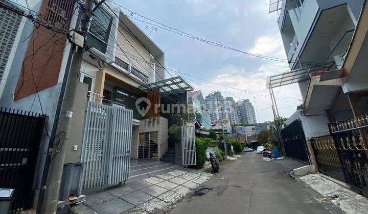 Mewah & Megah! Rumah Dijual Di Kelapa Gading Ada Basement! 2