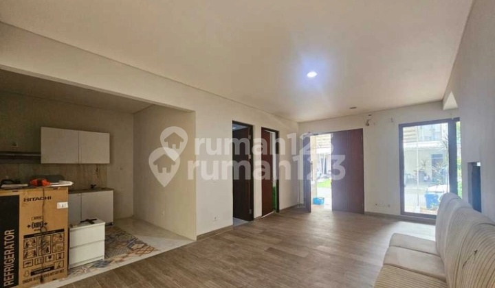 For Sale Eminent House 8x15 Semi-Furnished Renovation Bsd City Ready to Occupy!