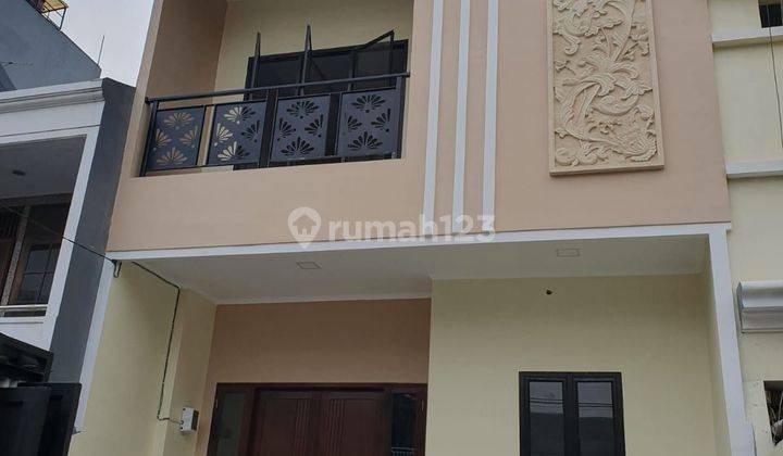 Rumah Di Kelapa Gading Hibrida  4kamar Tidur 1