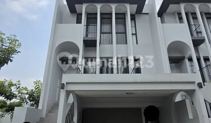 Dijual Rumah Hook 8X12m2 Cluster Aether BSD City Greenwich Siap Huni!