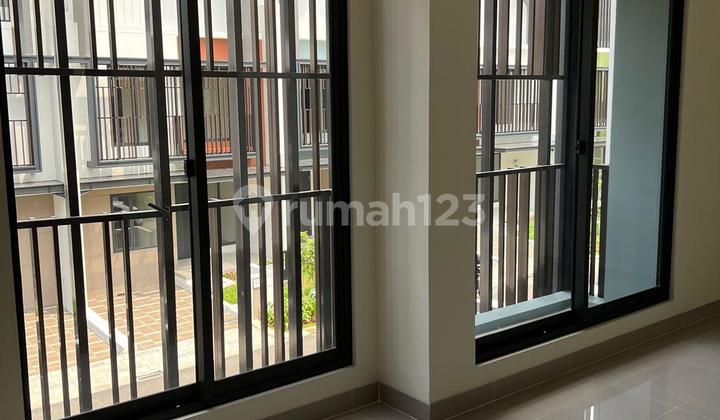 Dijual Rumah Baru Di Cluster Leonora Gading Serpong