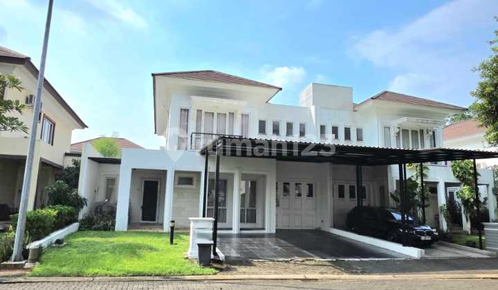Rumah Mewah di De Park Bsd City 12X25m2 Hadap Selatan Mewah Ada Taman bisa untuk Kolam Renang