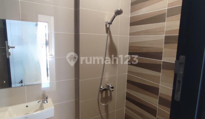 Rumah Dijual Cepat Di Cluster Baroni Gading Serpong Unfurnished