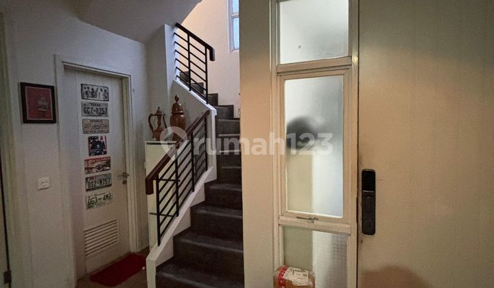 Semi-Furnished House In BSD Icon Cosmo For Sale, Ready to Live In! 2