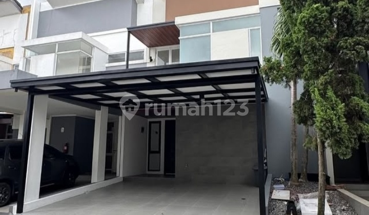 House For Sale in BSD City The Icon Fully Renovated 7x16m² Free Kitchen Set! House For Sale in BSD City The Icon Fully Renovated 7x16m² Free Kitchen Set!