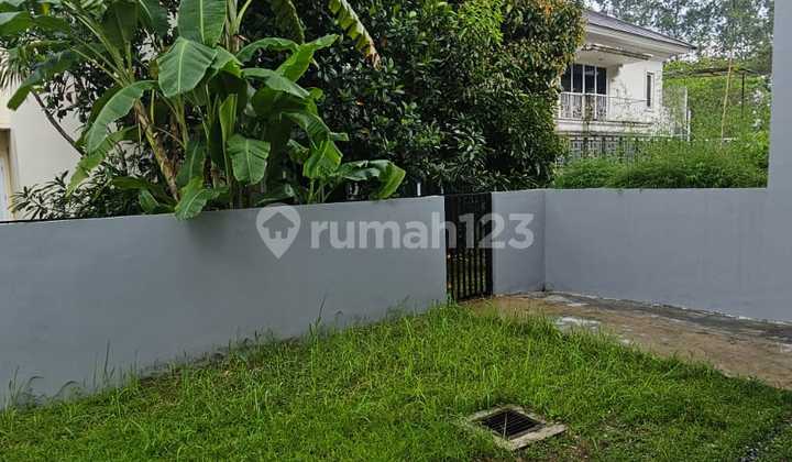 Rumah Mewah di De Park Bsd City 12X25m2 Hadap Selatan Mewah Ada Taman bisa untuk Kolam Renang 2