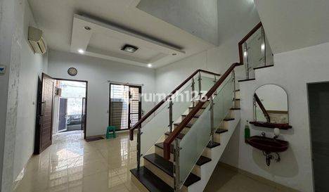 Minimalis! Rumah Semi Furnished Di Pluit Dekat Stella Marris 2