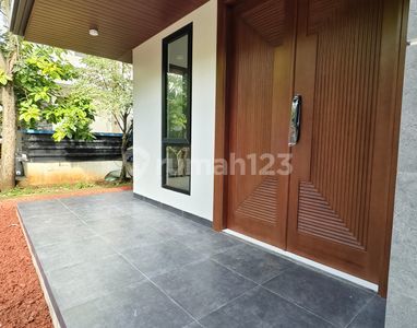 Brand New House in BSD City Foresta, Independent Building Hook, Ready to Occupy, Strategic Location!