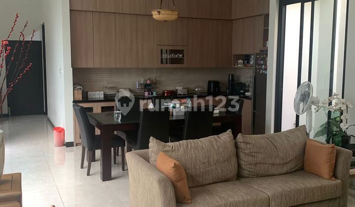 Rumah Dijual di Cluster Aristoteles Mewah Siap Huni